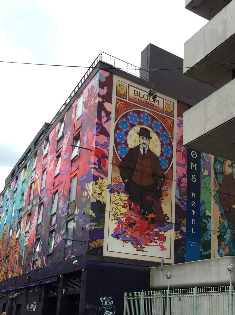 Die Fassade des Blooms Hotels in Dublin