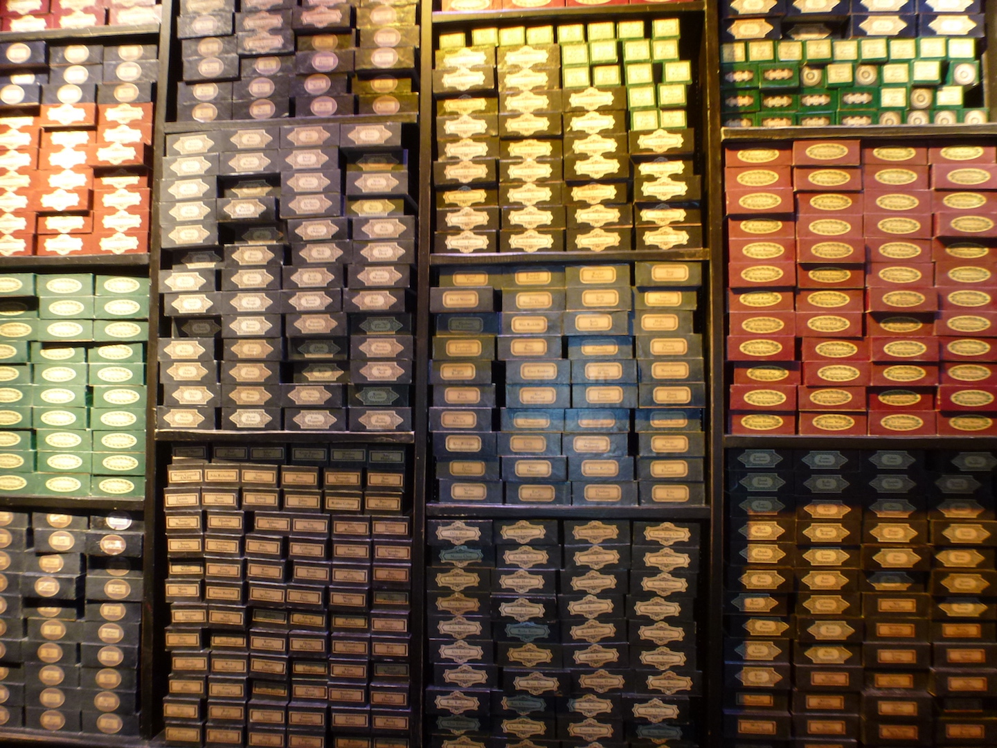 Hunderte Zauberstäbe, wie bei Ollivanders