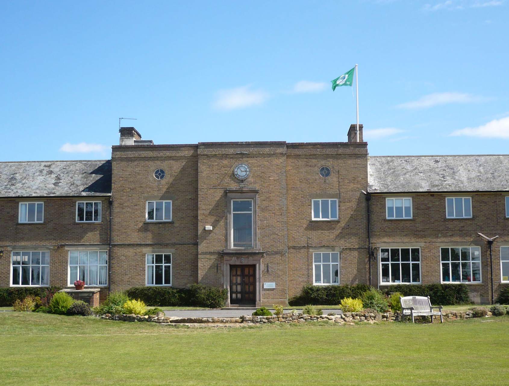 Außenansicht der Sibford School