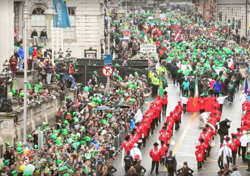 Macht Lust auf einen Englisch Sprachkurs in Irland: Die St. Patrick's Parade in Dublin