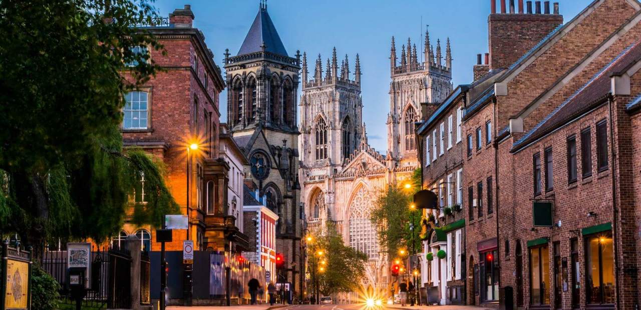 Beliebte Orte für Sprachreisen für Schüler und Erwachsene in England